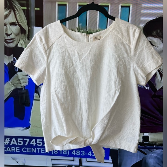 Modern Vintage White Short Sleeve Top size xs - Picture 2 of 4